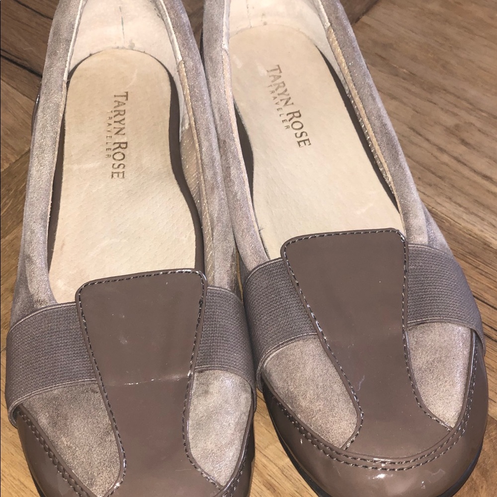 Taryn Rose Traveller Shoes Size 8